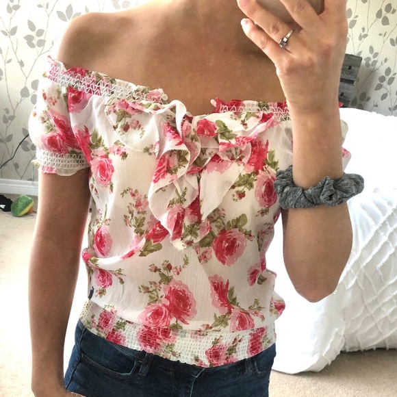 Abercrombie & Fitch Tops - Abercrombie floral top